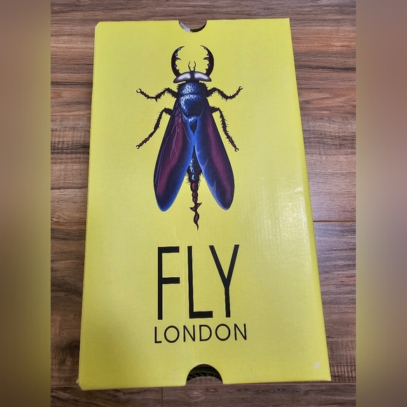 New Fly London Bery104fly Pumps, green, size US 10 - Picture 15 of 17